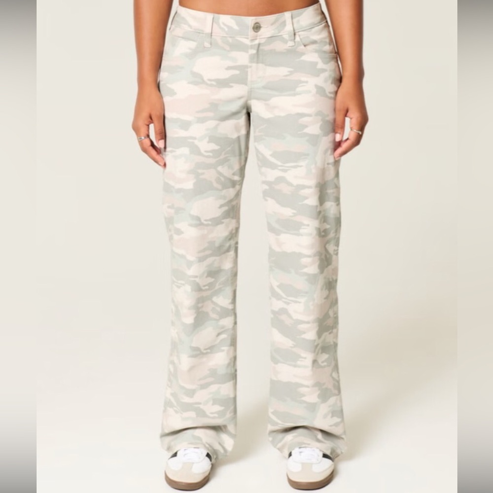 NWT Hollister 2L Low-rise Y2K Camo Baggy Jeans Pastel Shaping